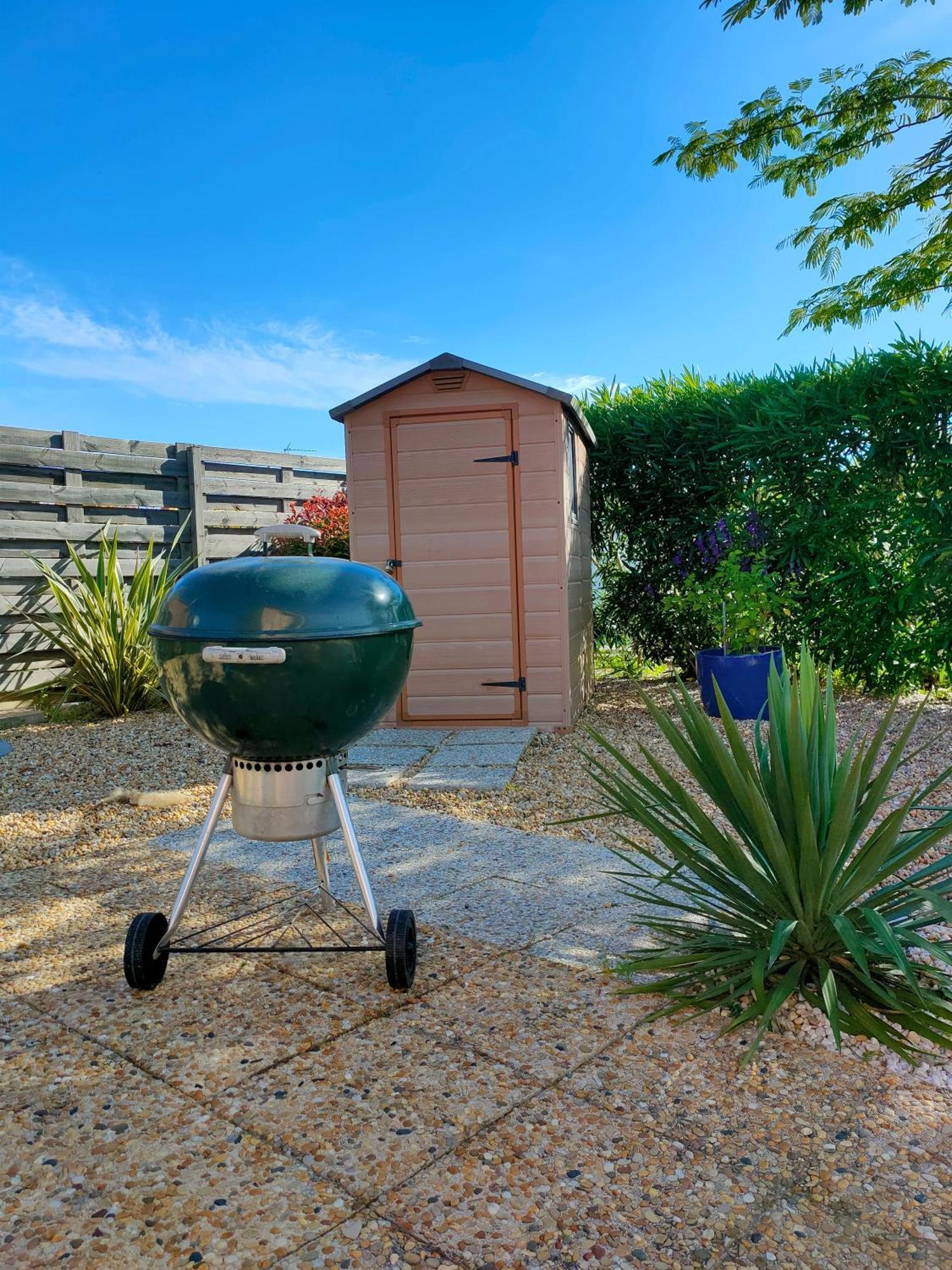 Le Mazet Sooksabai, Confort, Charme Et Decouverte En Petite Camargue Saint-Laurent-dʼAigouze エクステリア 写真